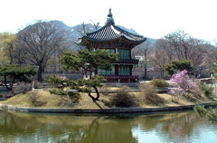 Hyangwonjeong Pavillon in Seoul, South Korea